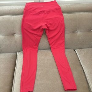 Lululemon size 6 high-rise leggings.